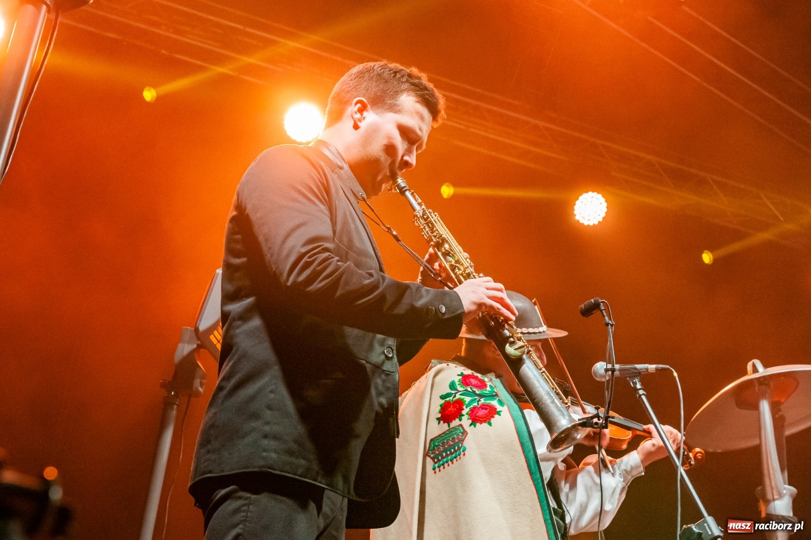 Zdjęcie w galerii na portalu naszraciborz.pl: Chóralne śpiewy i góralskie rytmy - niedziela na zamkowym jarmarku [FOTO i WIDEO] wiadomości z regionu