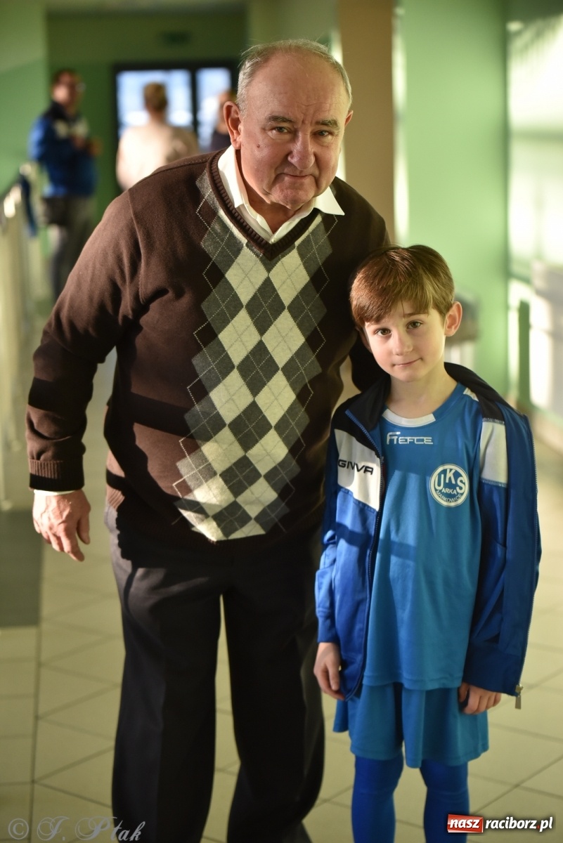 Zdjęcie w galerii na portalu naszraciborz.pl: Piłkarska rywalizacja żaków w Arenie Rafako [FOTO] wiadomości z regionu