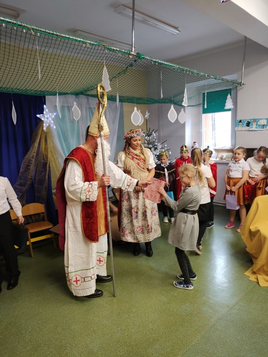 Zdjęcie w galerii na portalu naszraciborz.pl: Kolejne spotkanie Erasmus+ w szkole w Brzeźnicy wiadomości z regionu