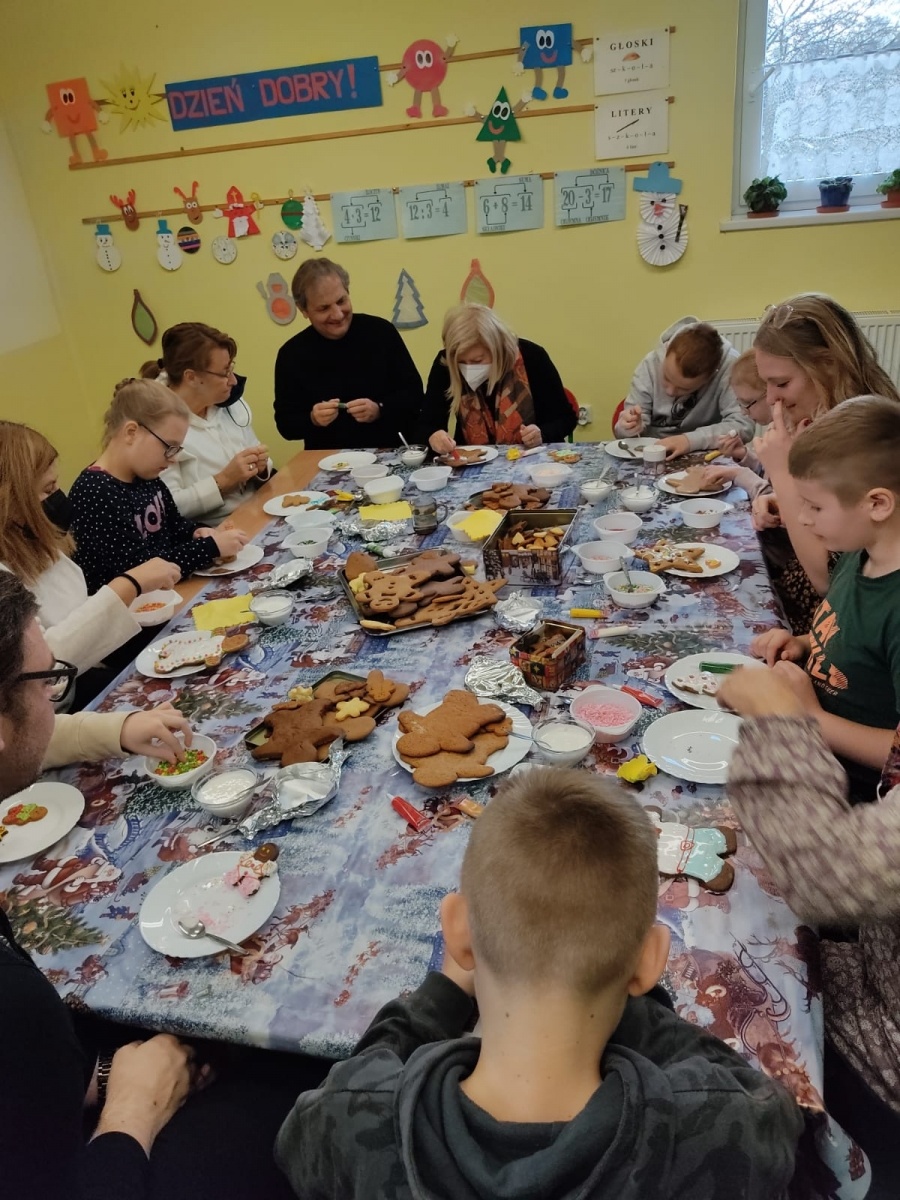 Zdjęcie w galerii na portalu naszraciborz.pl: Kolejne spotkanie Erasmus+ w szkole w Brzeźnicy wiadomości z regionu