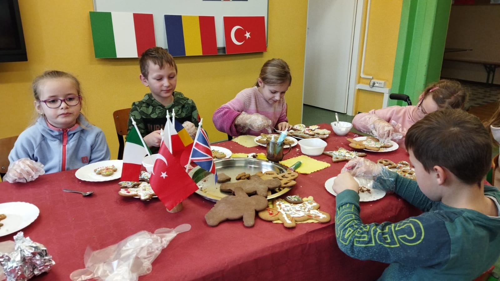 Zdjęcie w galerii na portalu naszraciborz.pl: Kolejne spotkanie Erasmus+ w szkole w Brzeźnicy wiadomości z regionu