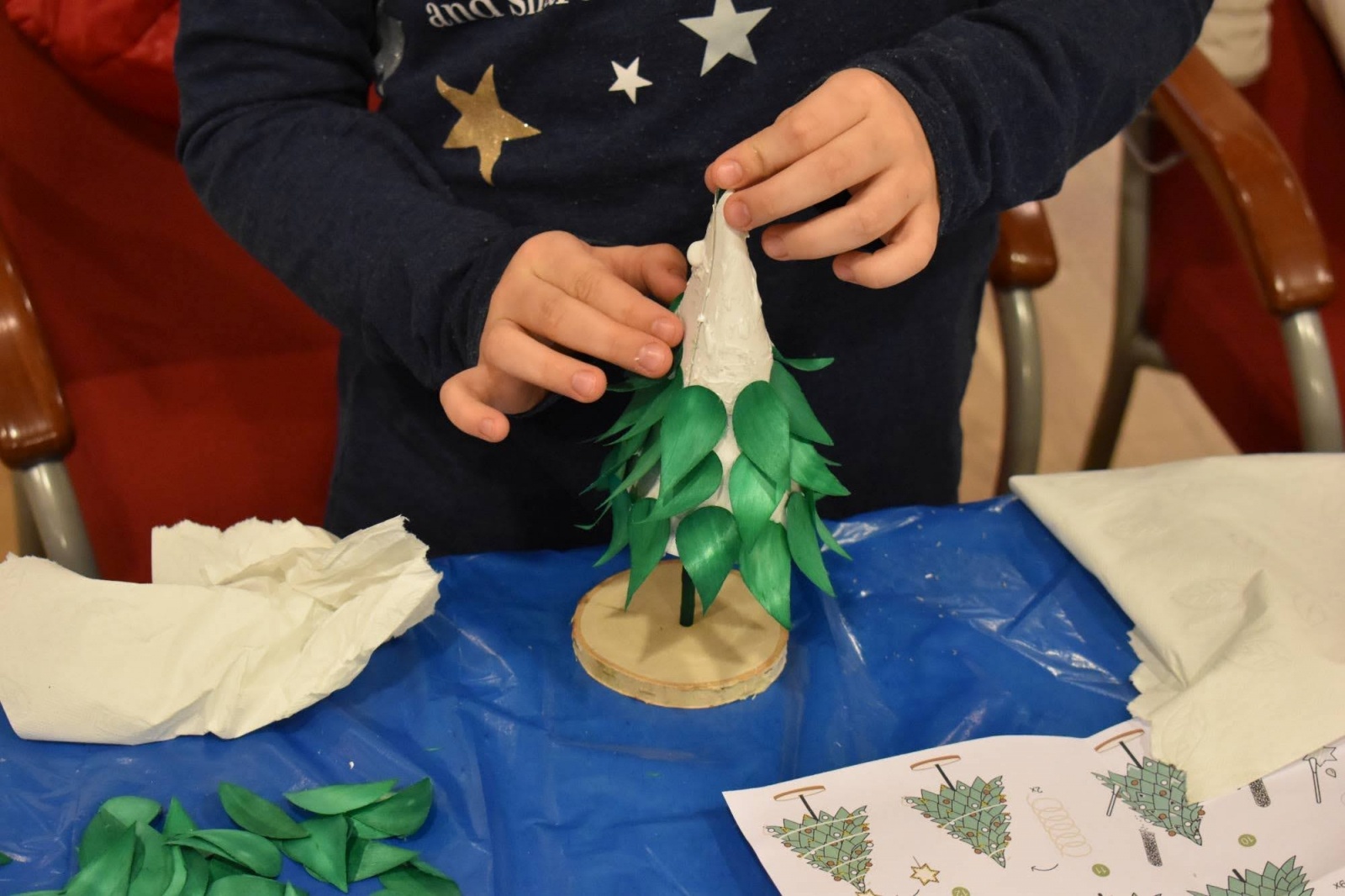 Zdjęcie w galerii na portalu naszraciborz.pl: Jarmark zamkowy. Dzieci na scenie i świąteczne wynalazki wiadomości z regionu