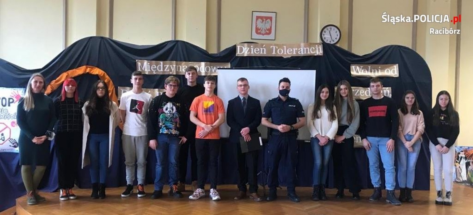 Zdjęcie w galerii na portalu naszraciborz.pl: Wolni od przemocy. Konferencja w Ekonomiku wiadomości z regionu