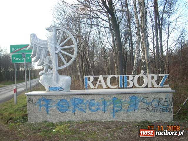 Zdjęcie w galerii na portalu naszraciborz.pl: Park Roth trzeba ogrodzić wiadomości z regionu