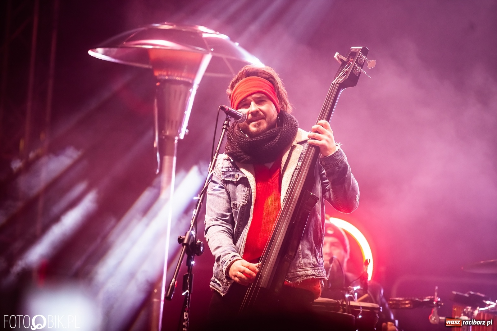 Zdjęcie w galerii na portalu naszraciborz.pl: Enej kolędowo na zamku w Raciborzu [WIDEO] wiadomości z regionu