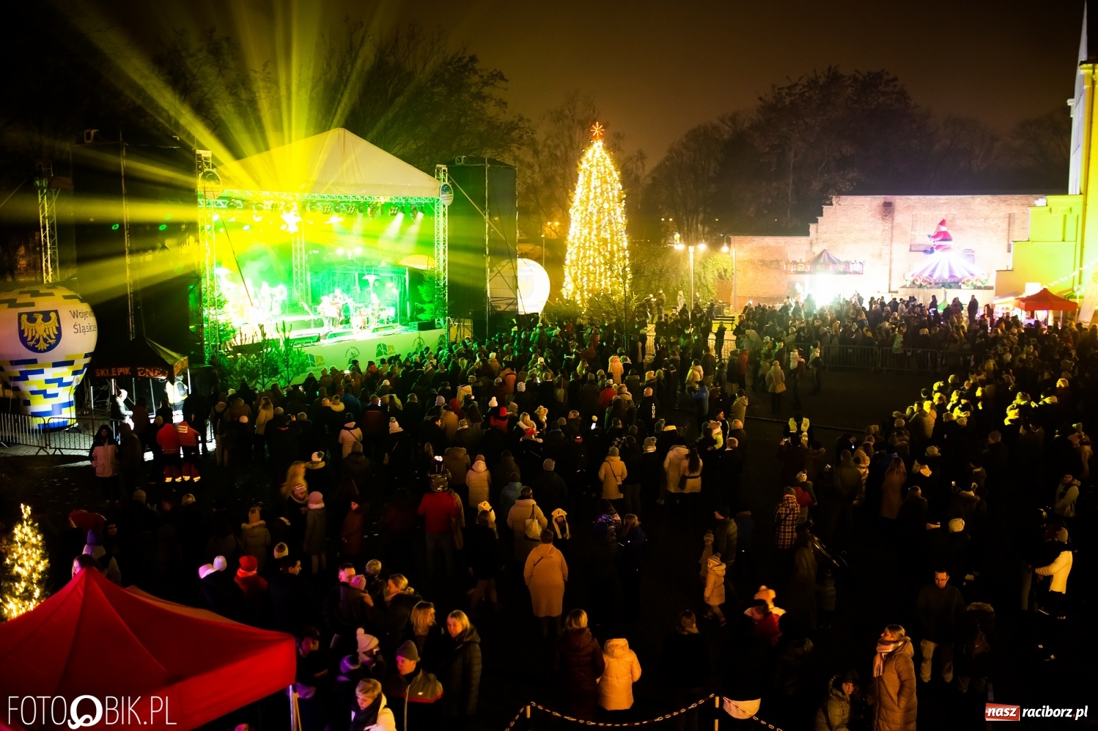 Zdjęcie w galerii na portalu naszraciborz.pl: Enej kolędowo na zamku w Raciborzu [WIDEO] wiadomości z regionu