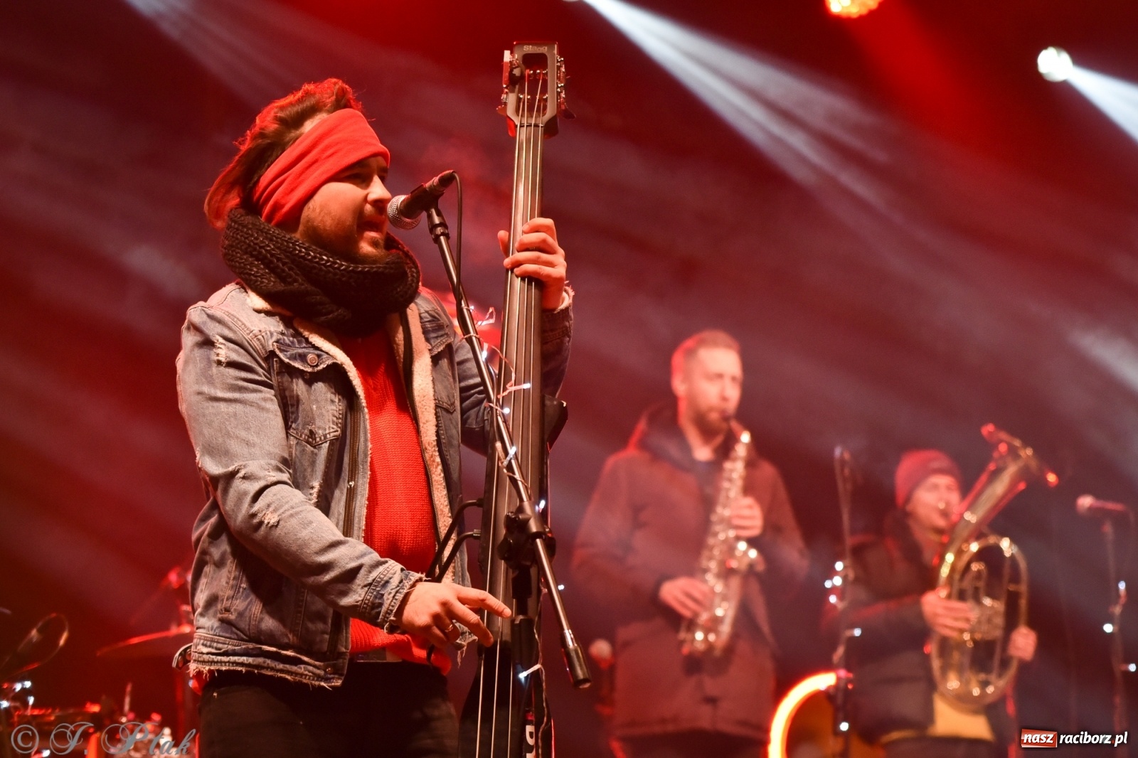 Zdjęcie w galerii na portalu naszraciborz.pl: Enej kolędowo na zamku w Raciborzu [WIDEO] wiadomości z regionu