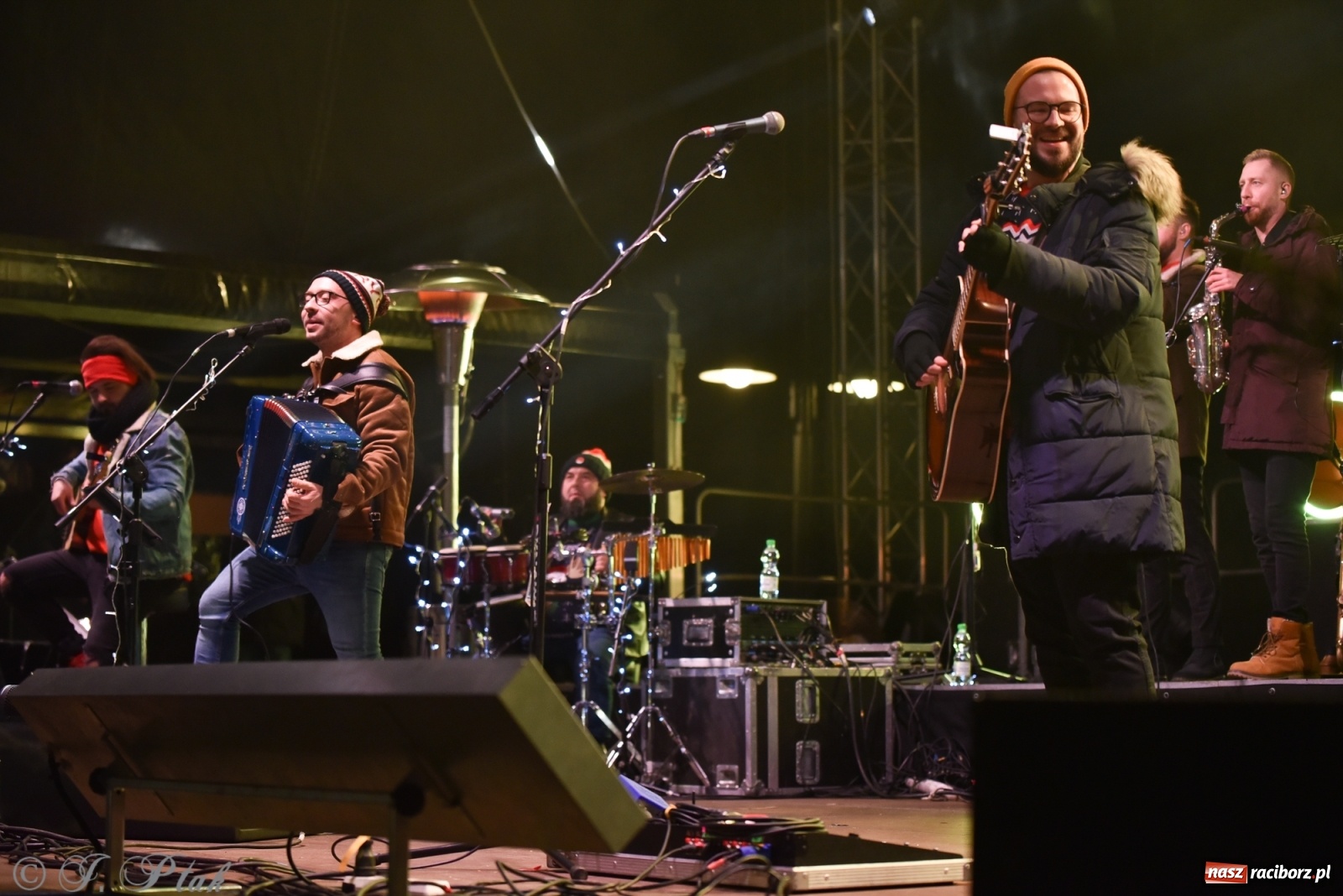 Zdjęcie w galerii na portalu naszraciborz.pl: Enej kolędowo na zamku w Raciborzu [WIDEO] wiadomości z regionu