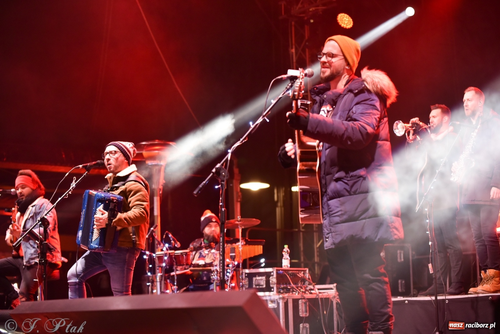 Zdjęcie w galerii na portalu naszraciborz.pl: Enej kolędowo na zamku w Raciborzu [WIDEO] wiadomości z regionu