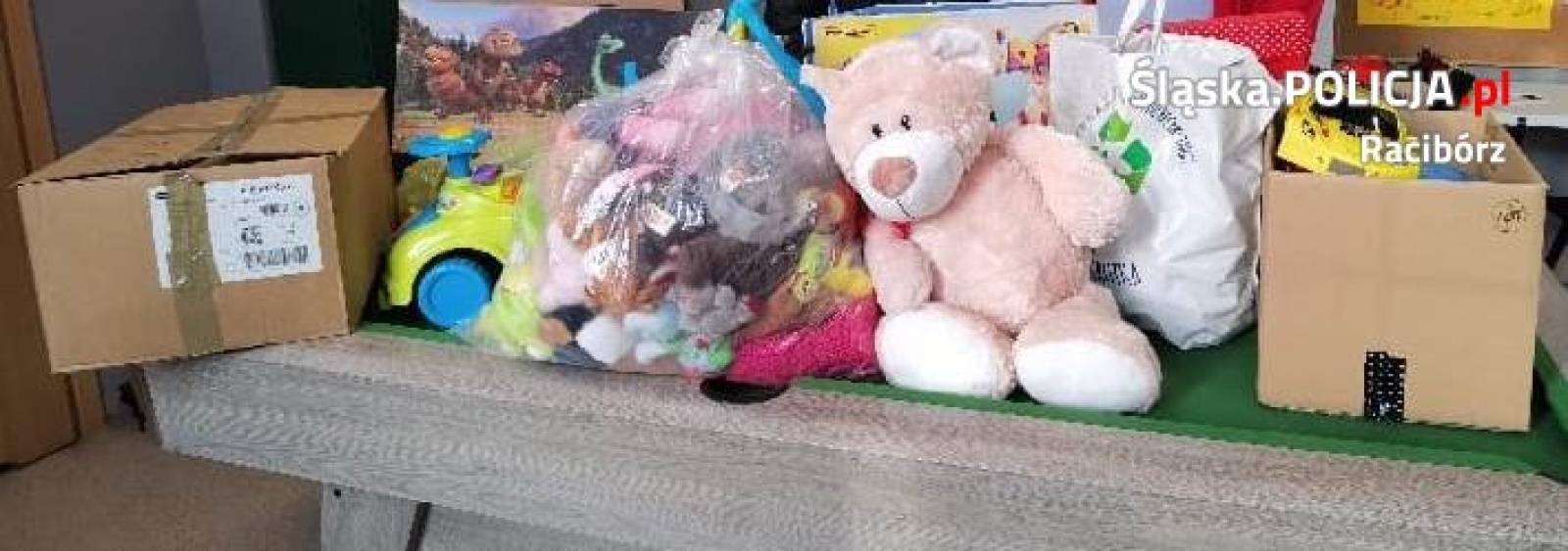 Zdjęcie w galerii na portalu naszraciborz.pl: Dzielnicowy Grzegorz o dużym sercu wiadomości z regionu