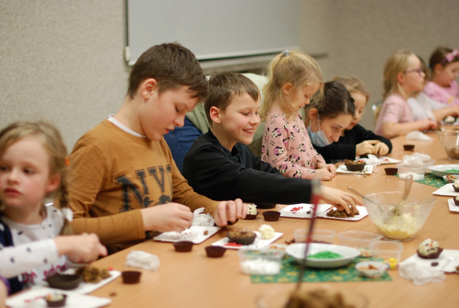 Zdjęcie w galerii na portalu naszraciborz.pl: W Nędzy pokazano magiczny świat czekolady wiadomości z regionu