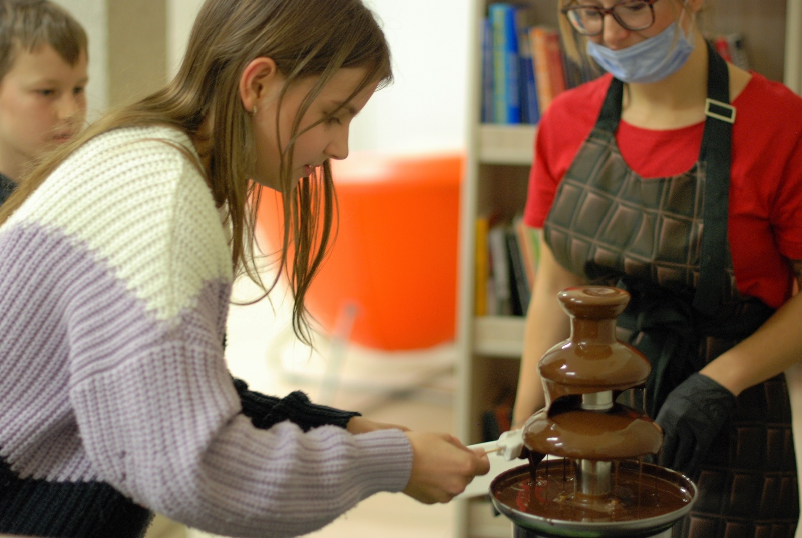 Zdjęcie w galerii na portalu naszraciborz.pl: W Nędzy pokazano magiczny świat czekolady wiadomości z regionu