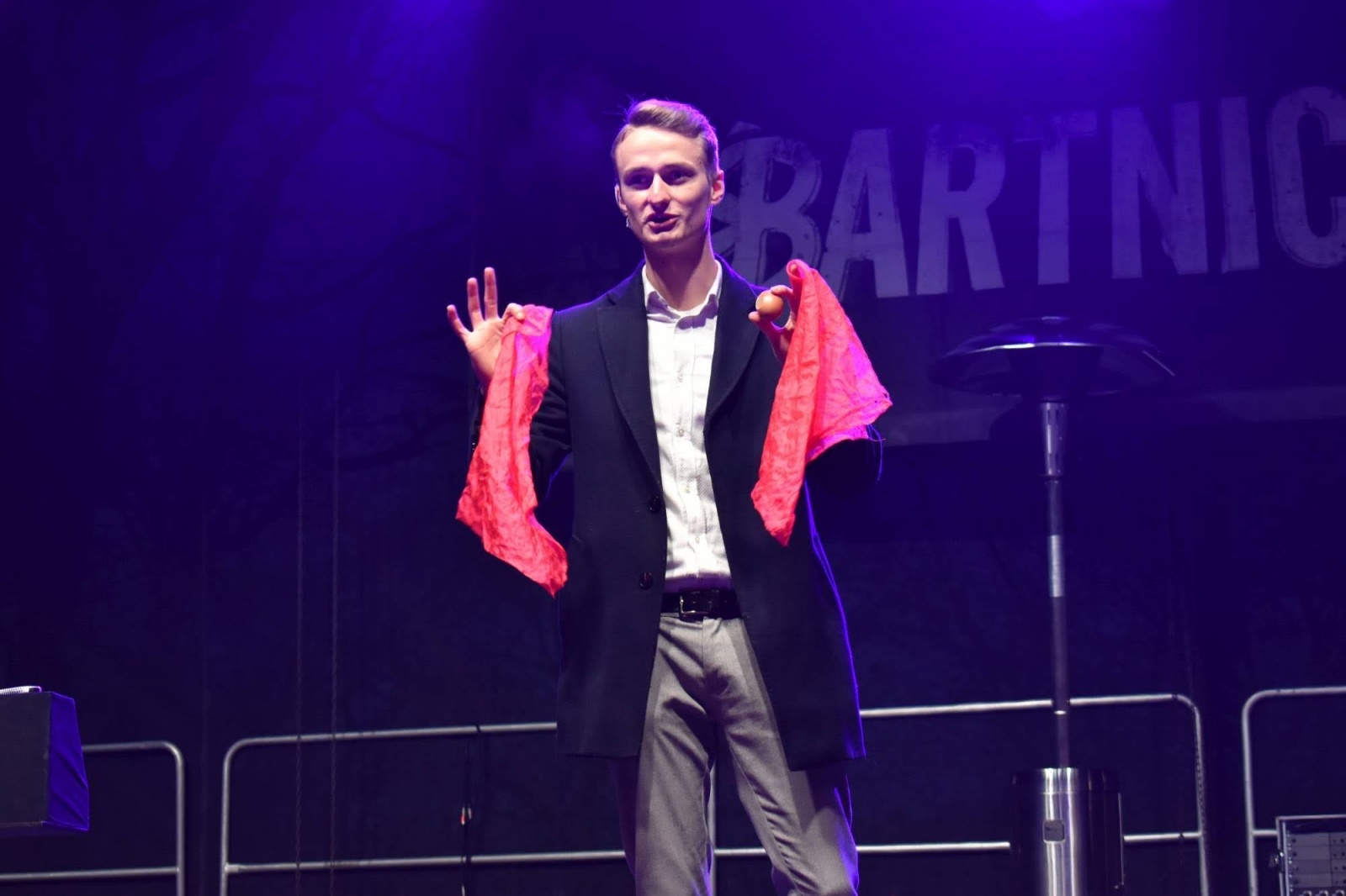 Zdjęcie w galerii na portalu naszraciborz.pl: Śląski Jarmark Bożonarodzeniowy na zamku w Raciborzu - dzień piąty wiadomości z regionu