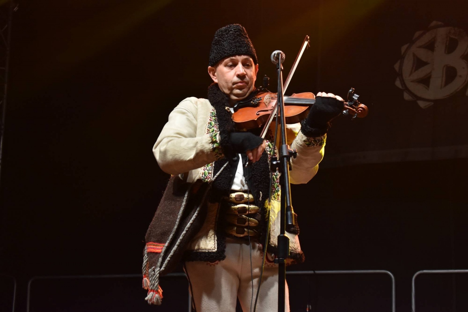 Zdjęcie w galerii na portalu naszraciborz.pl: Śląski Jarmark Bożonarodzeniowy na zamku w Raciborzu - dzień piąty wiadomości z regionu
