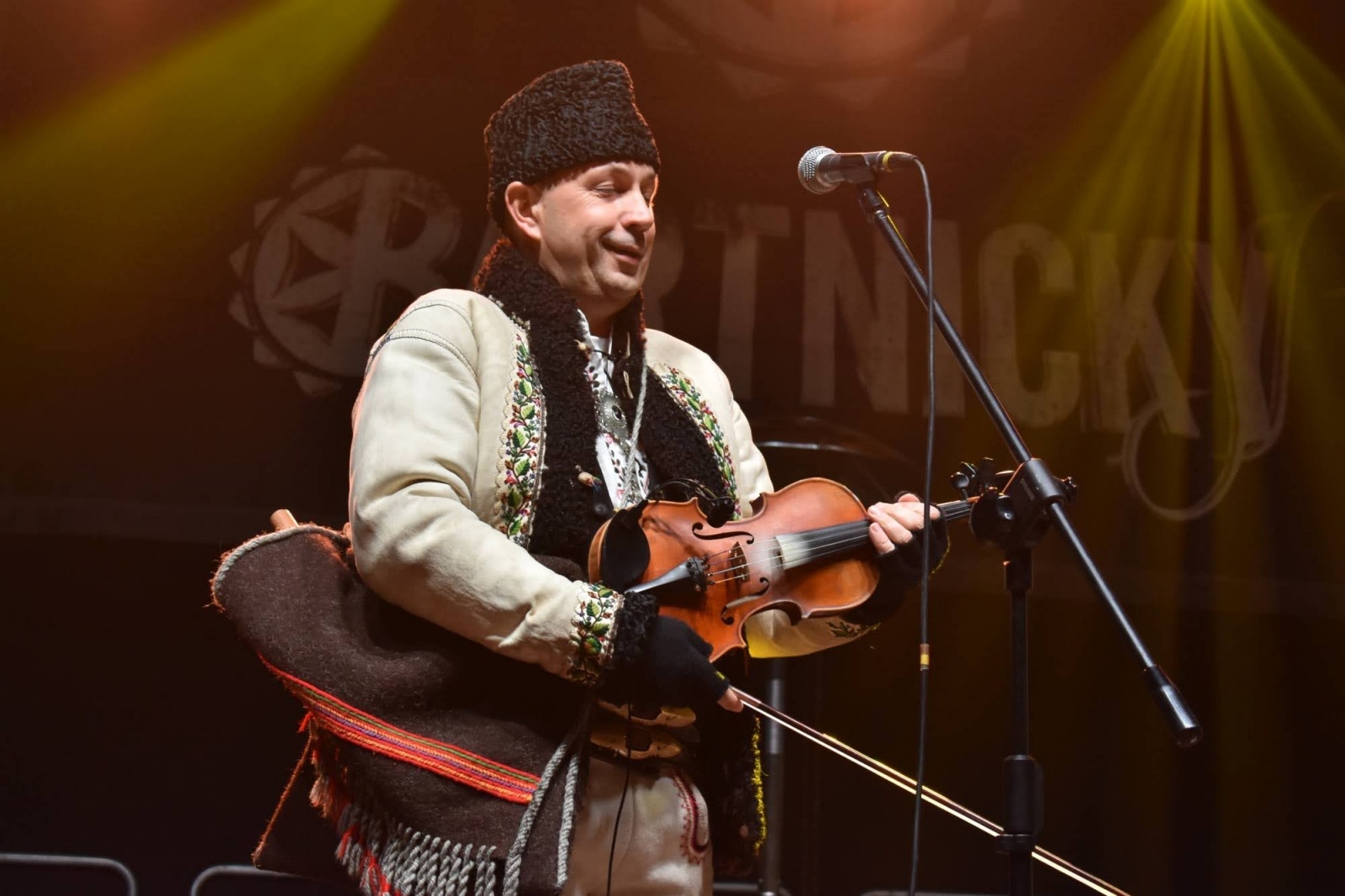 Zdjęcie w galerii na portalu naszraciborz.pl: Śląski Jarmark Bożonarodzeniowy na zamku w Raciborzu - dzień piąty wiadomości z regionu