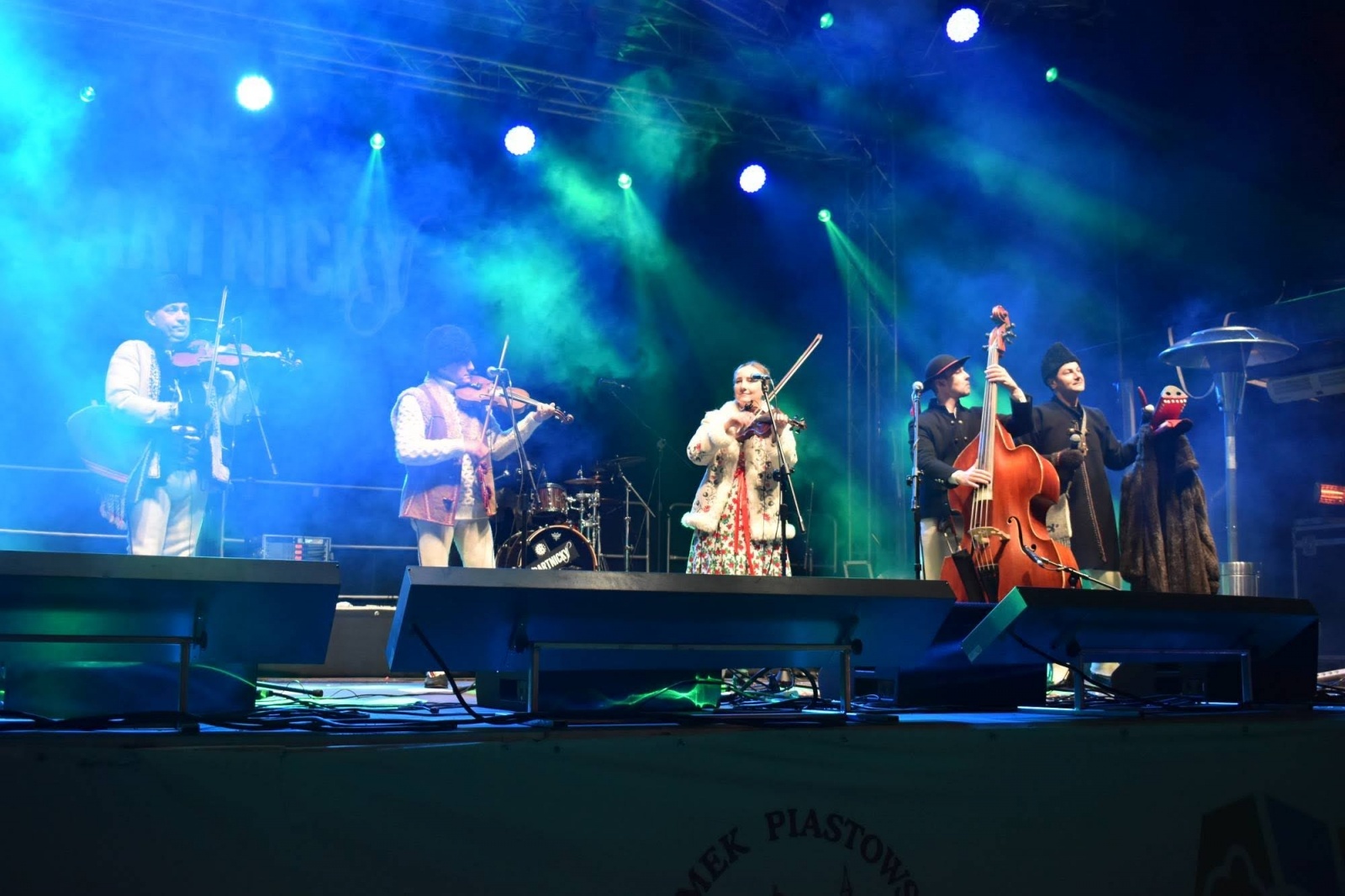 Zdjęcie w galerii na portalu naszraciborz.pl: Śląski Jarmark Bożonarodzeniowy na zamku w Raciborzu - dzień piąty wiadomości z regionu