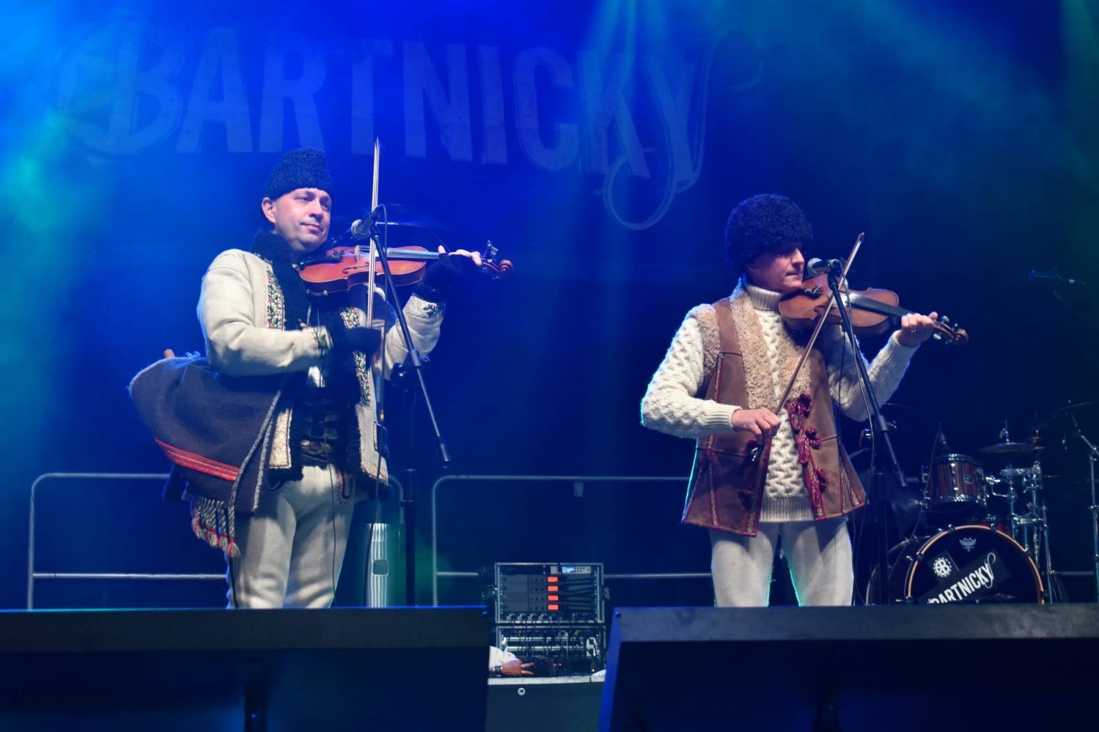 Zdjęcie w galerii na portalu naszraciborz.pl: Śląski Jarmark Bożonarodzeniowy na zamku w Raciborzu - dzień piąty wiadomości z regionu