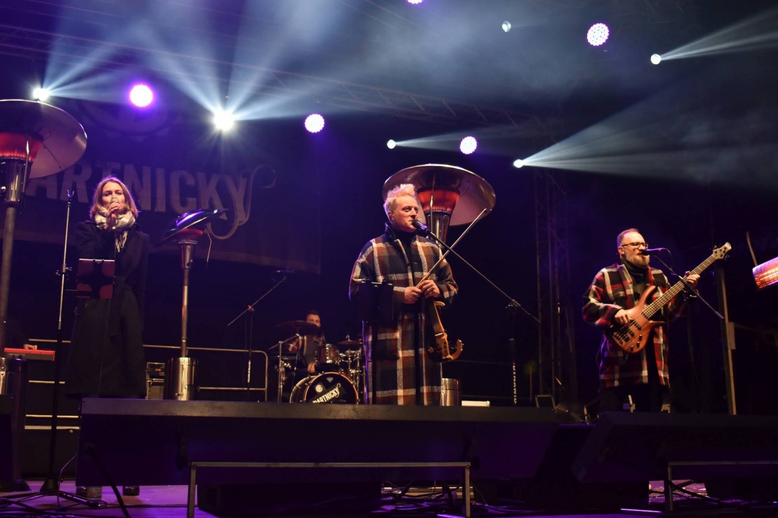 Zdjęcie w galerii na portalu naszraciborz.pl: Śląski Jarmark Bożonarodzeniowy na zamku w Raciborzu - dzień piąty wiadomości z regionu