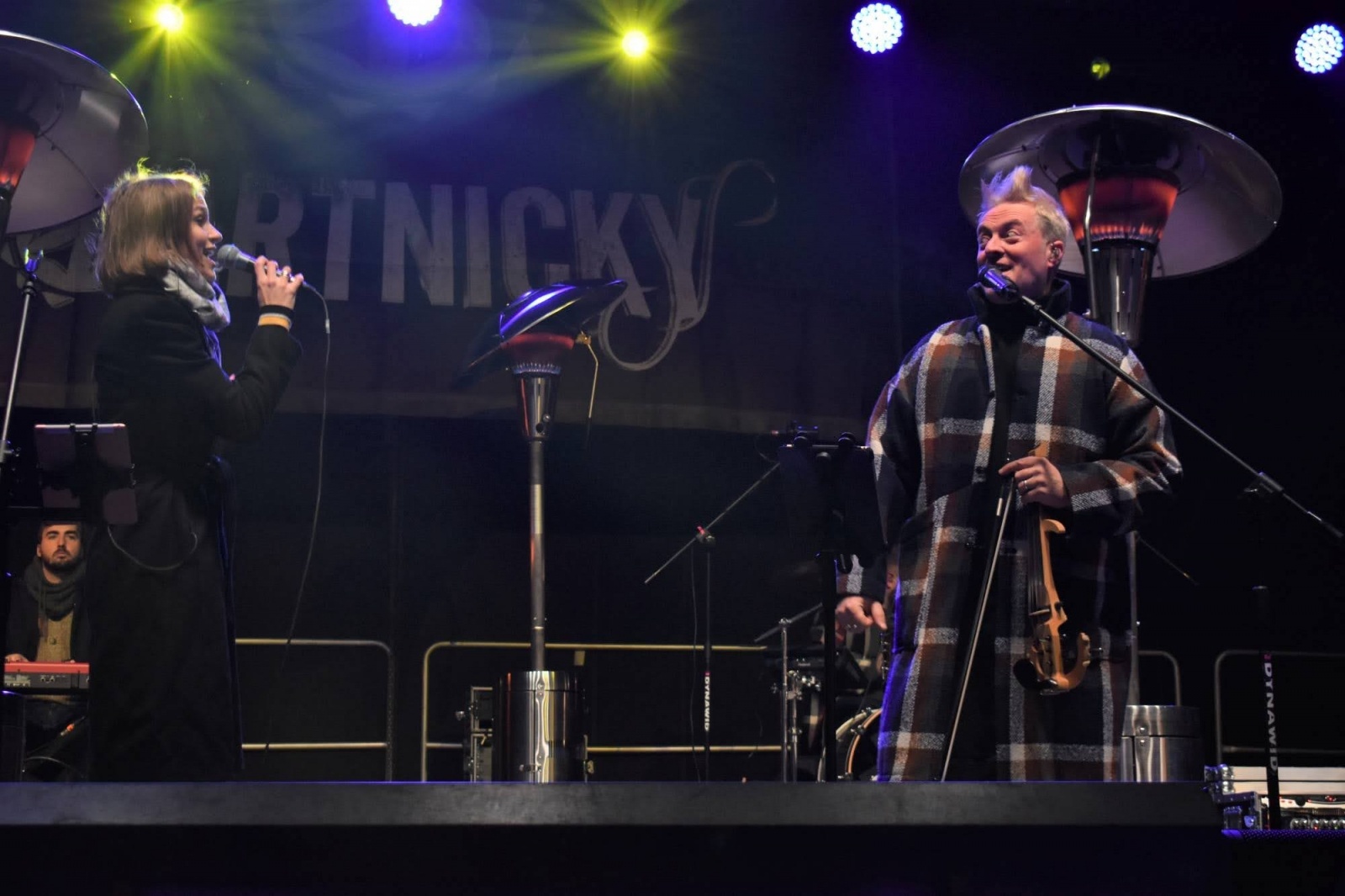 Zdjęcie w galerii na portalu naszraciborz.pl: Śląski Jarmark Bożonarodzeniowy na zamku w Raciborzu - dzień piąty wiadomości z regionu