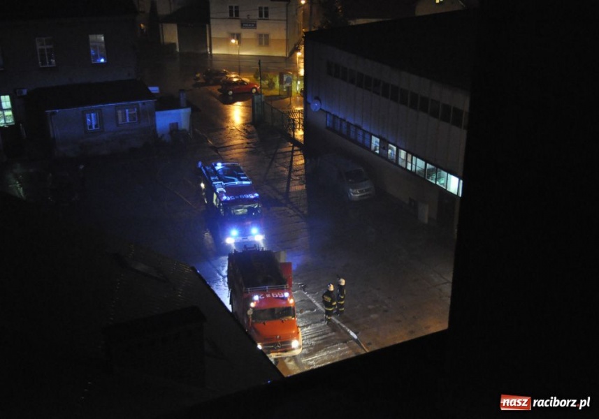 Zdjęcie w galerii na portalu naszraciborz.pl: Ćwiczenia: Pożar hali w Pietrowicach wiadomości z regionu