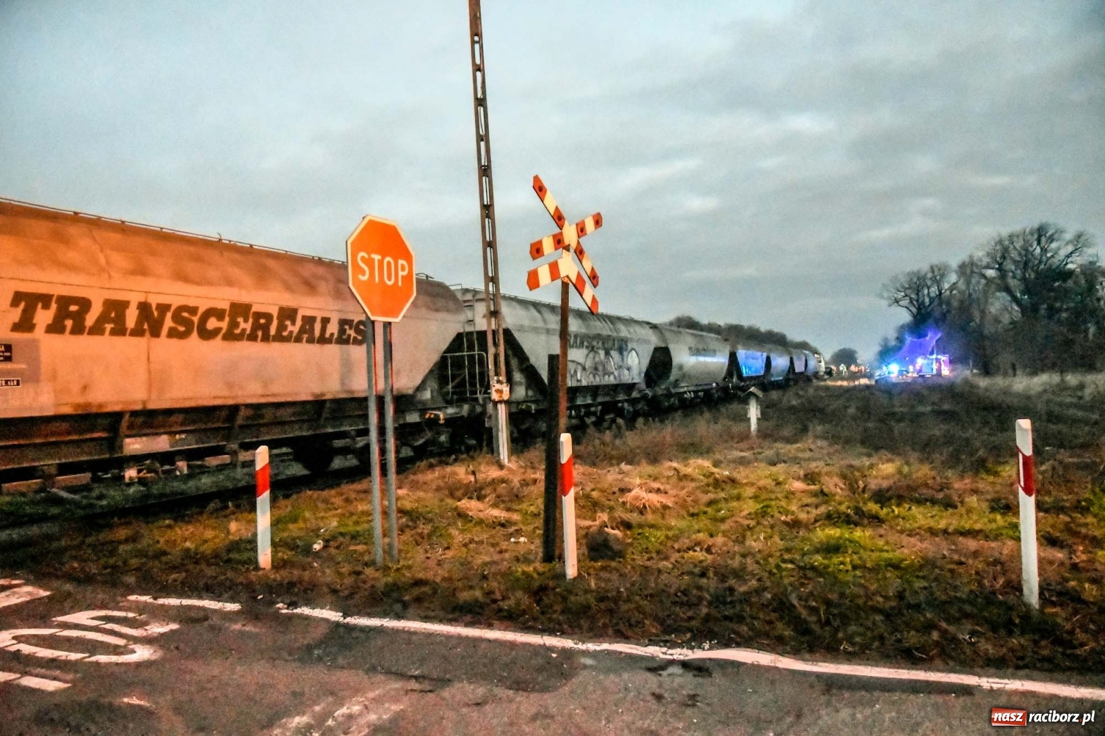 Zdjęcie w galerii na portalu naszraciborz.pl: Poszkodowany w tym wypadku Krzysztof i jego przyjaciele proszą o pomoc wiadomości z regionu