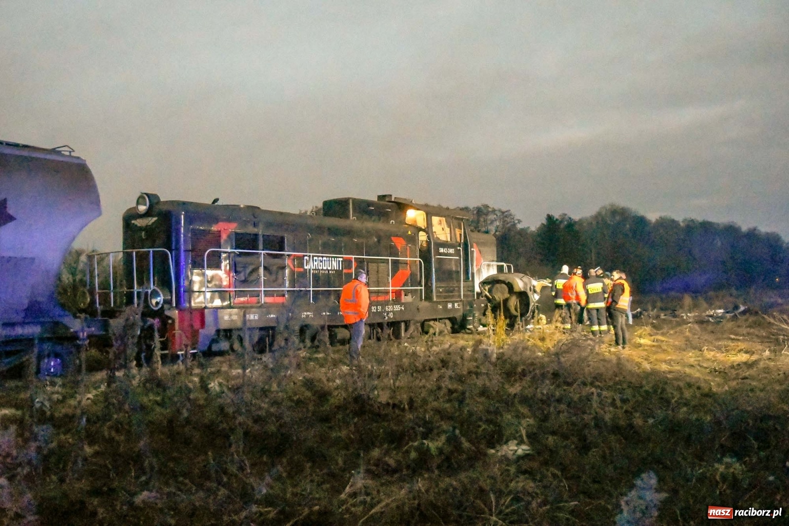 Zdjęcie w galerii na portalu naszraciborz.pl: Poszkodowany w tym wypadku Krzysztof i jego przyjaciele proszą o pomoc wiadomości z regionu