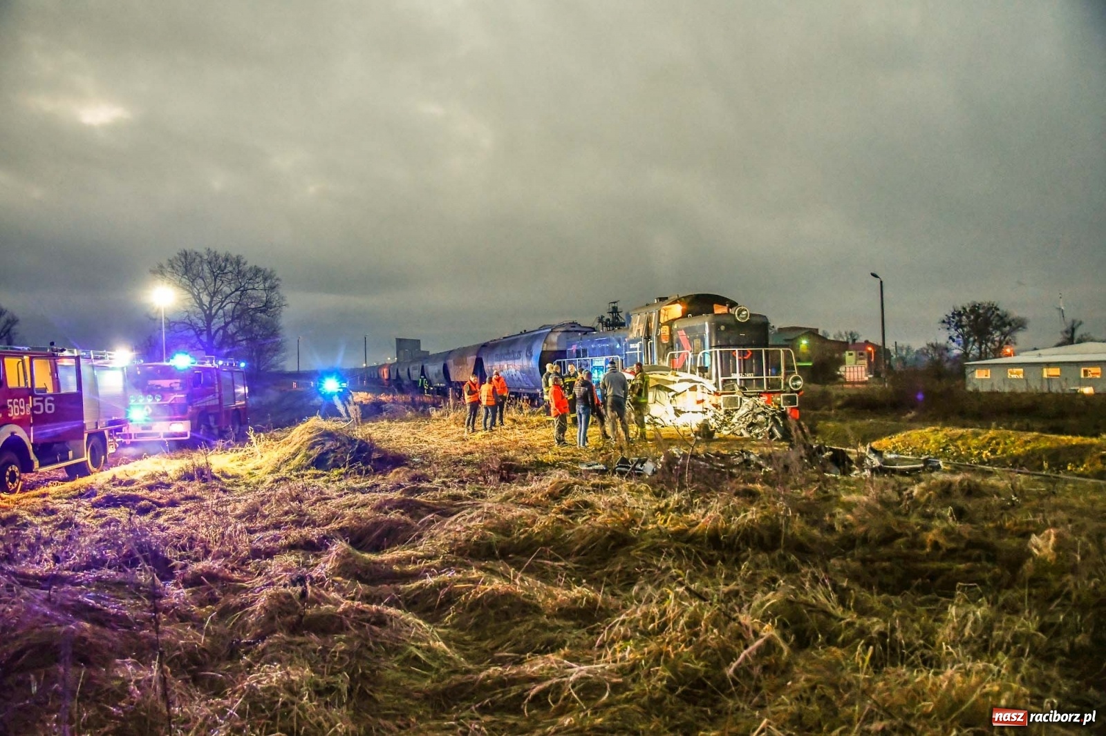 Zdjęcie w galerii na portalu naszraciborz.pl: Poszkodowany w tym wypadku Krzysztof i jego przyjaciele proszą o pomoc wiadomości z regionu