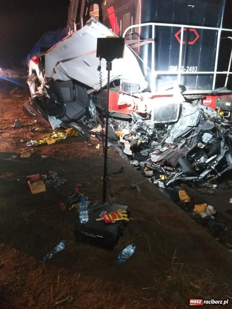 Zdjęcie w galerii na portalu naszraciborz.pl: Poszkodowany w tym wypadku Krzysztof i jego przyjaciele proszą o pomoc wiadomości z regionu