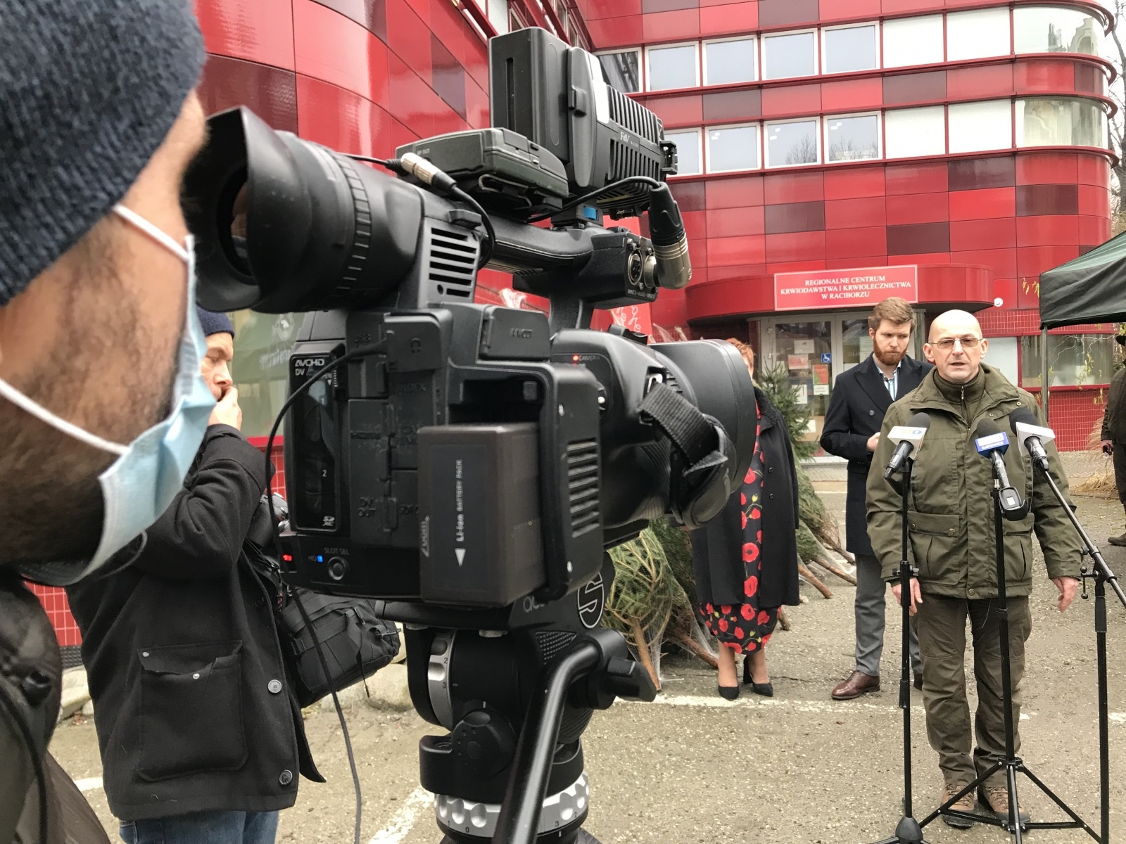 Zdjęcie w galerii na portalu naszraciborz.pl: Pachnące drzewka za krew. Akcja Lasów Państwowych i krwiodawstwa wiadomości z regionu