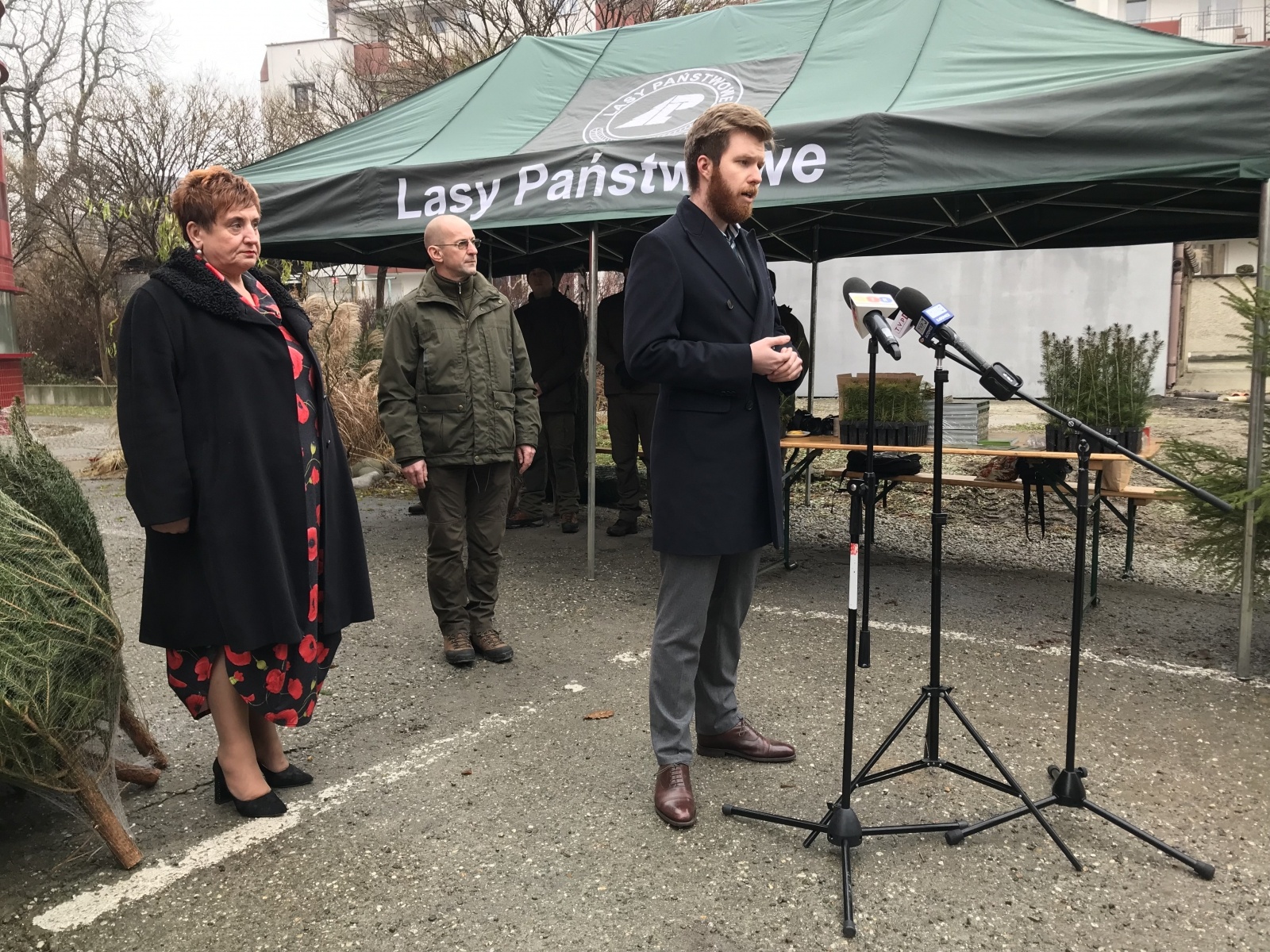Zdjęcie w galerii na portalu naszraciborz.pl: Pachnące drzewka za krew. Akcja Lasów Państwowych i krwiodawstwa wiadomości z regionu