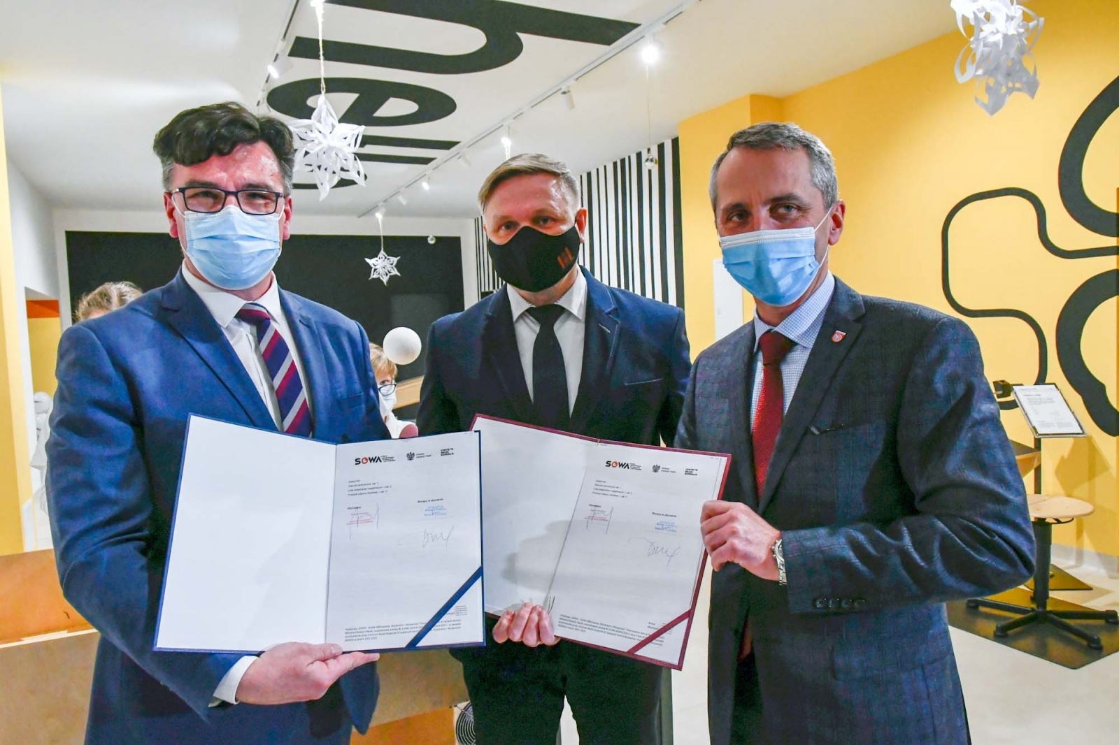 Zdjęcie w galerii na portalu naszraciborz.pl: Mocna reprezentacja ministrów na otwarciu raciborskiego centrum SOWA [FOTO i WIDEO] wiadomości z regionu