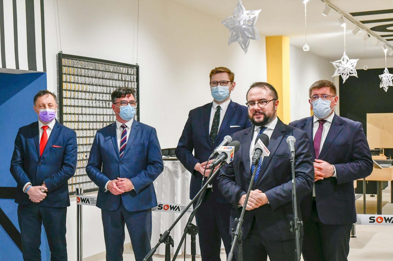 Zdjęcie w galerii na portalu naszraciborz.pl: Mocna reprezentacja ministrów na otwarciu raciborskiego centrum SOWA [FOTO i WIDEO] wiadomości z regionu