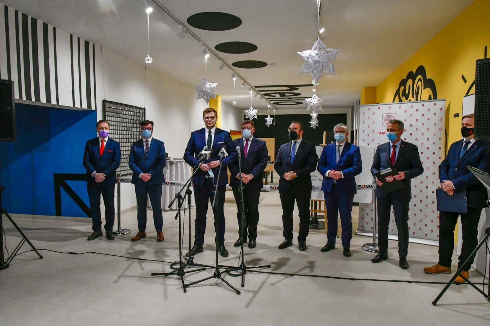 Zdjęcie w galerii na portalu naszraciborz.pl: Mocna reprezentacja ministrów na otwarciu raciborskiego centrum SOWA [FOTO i WIDEO] wiadomości z regionu