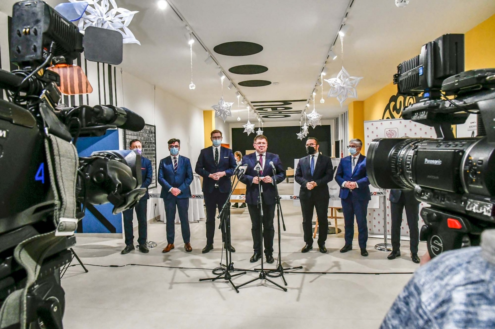 Zdjęcie w galerii na portalu naszraciborz.pl: Mocna reprezentacja ministrów na otwarciu raciborskiego centrum SOWA [FOTO i WIDEO] wiadomości z regionu