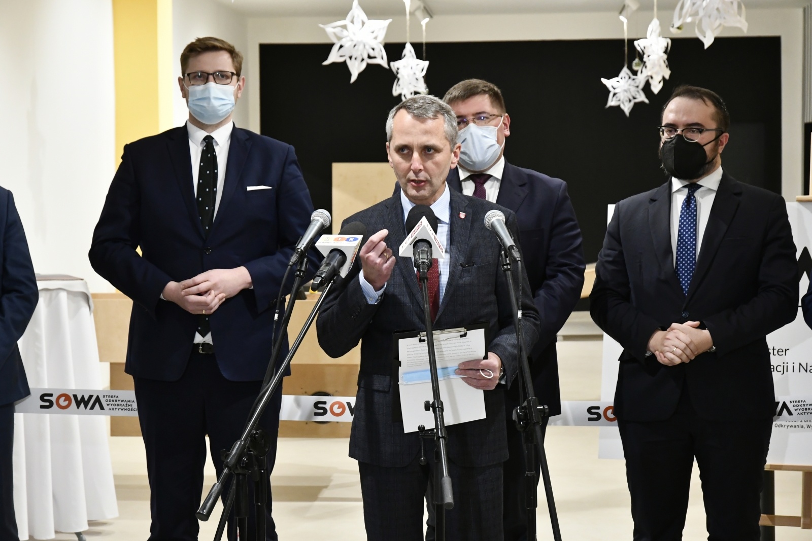 Zdjęcie w galerii na portalu naszraciborz.pl: Mocna reprezentacja ministrów na otwarciu raciborskiego centrum SOWA [FOTO i WIDEO] wiadomości z regionu