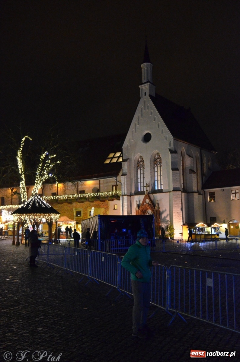 Zdjęcie w galerii na portalu naszraciborz.pl: Górale i tenorzy - szósty dzień jarmarku przy słabej frekwencji wiadomości z regionu