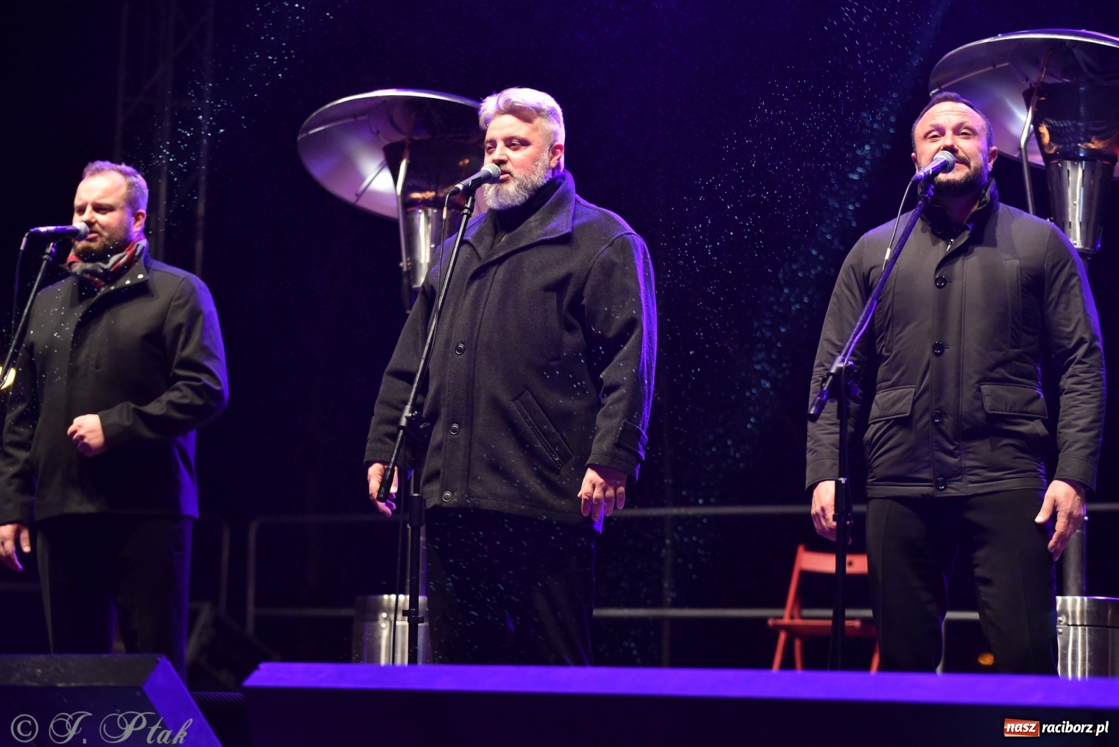 Zdjęcie w galerii na portalu naszraciborz.pl: Górale i tenorzy - szósty dzień jarmarku przy słabej frekwencji wiadomości z regionu