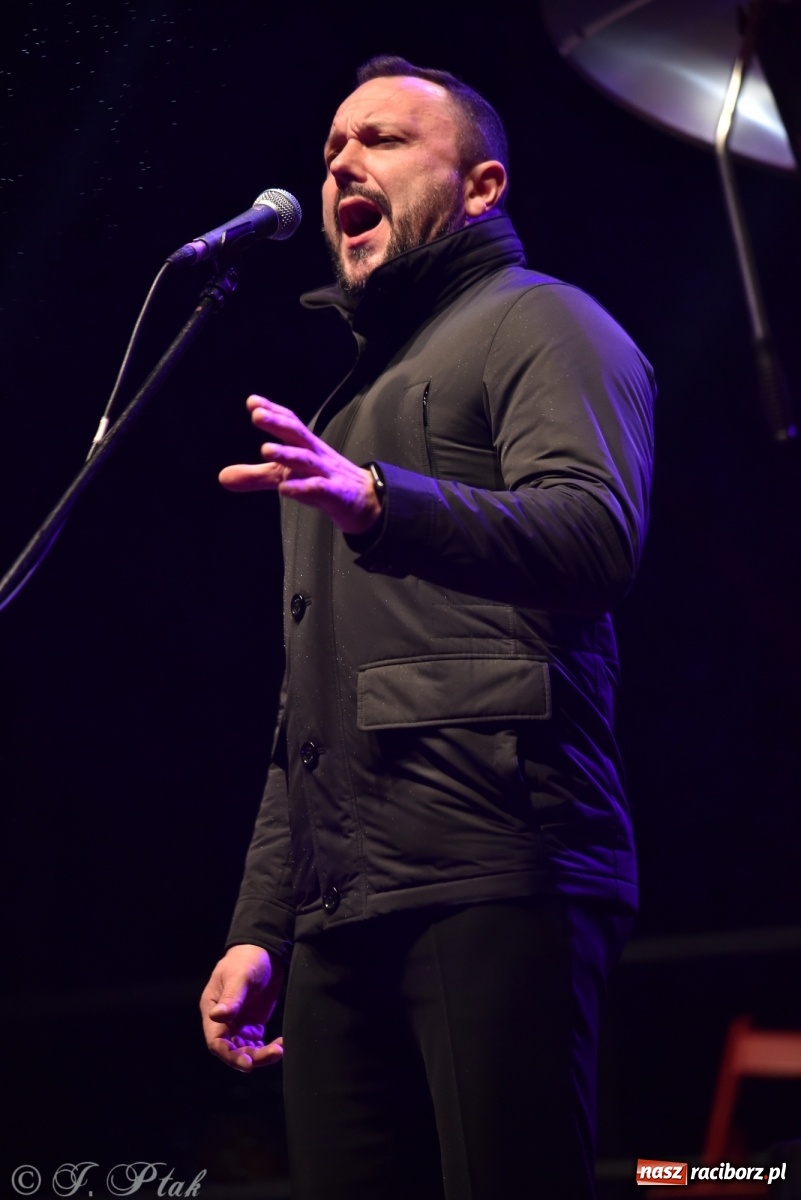 Zdjęcie w galerii na portalu naszraciborz.pl: Górale i tenorzy - szósty dzień jarmarku przy słabej frekwencji wiadomości z regionu