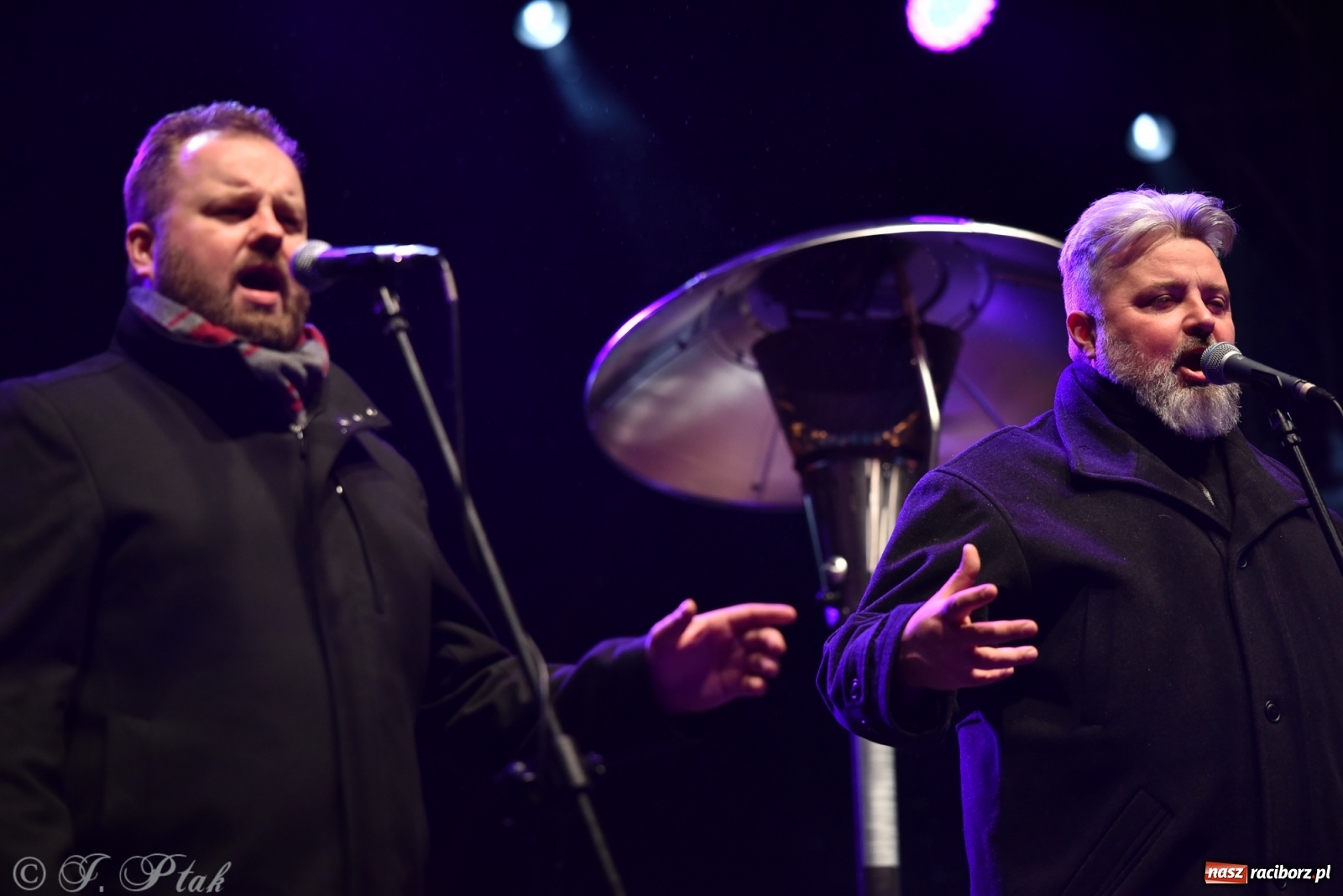 Zdjęcie w galerii na portalu naszraciborz.pl: Górale i tenorzy - szósty dzień jarmarku przy słabej frekwencji wiadomości z regionu