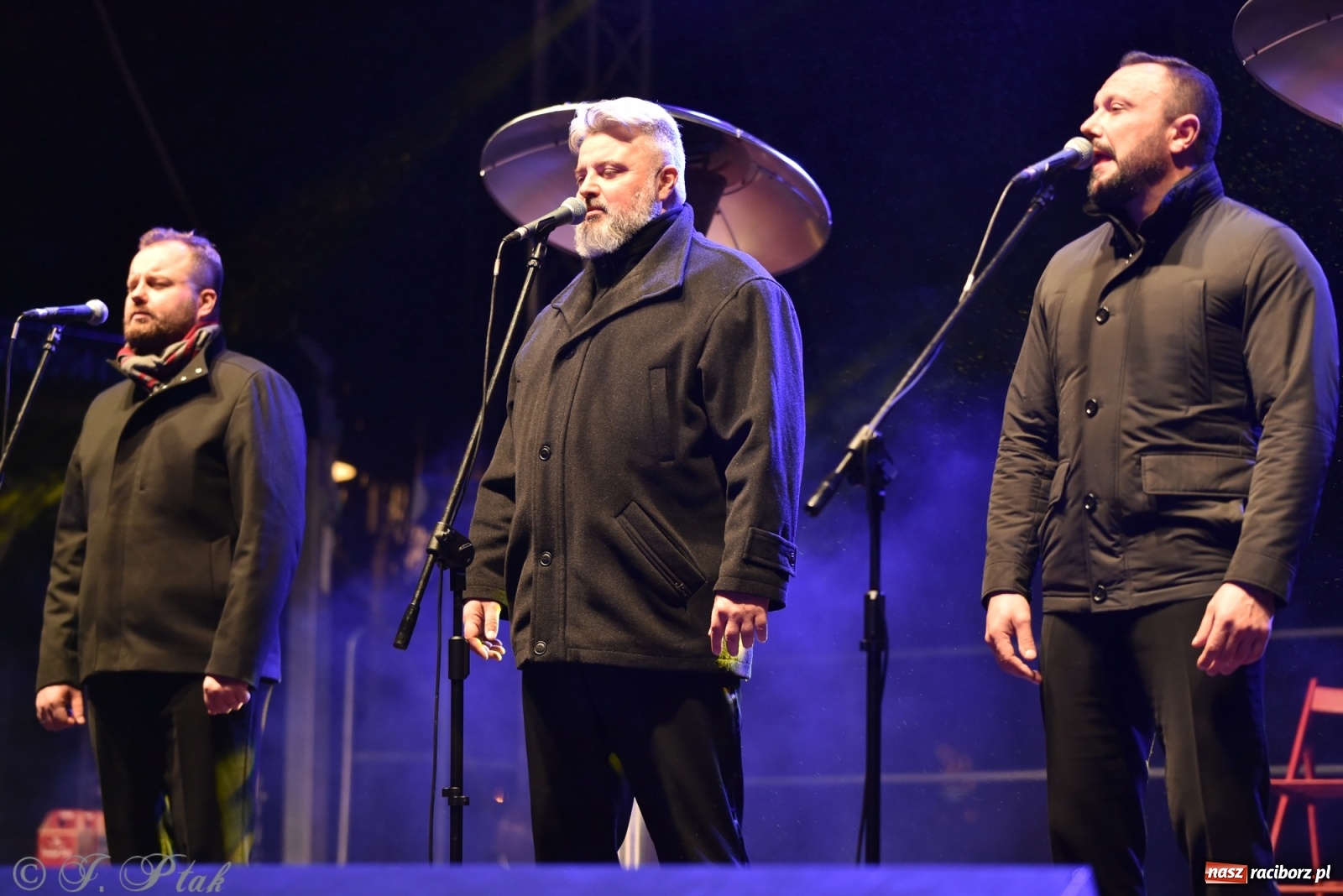 Zdjęcie w galerii na portalu naszraciborz.pl: Górale i tenorzy - szósty dzień jarmarku przy słabej frekwencji wiadomości z regionu