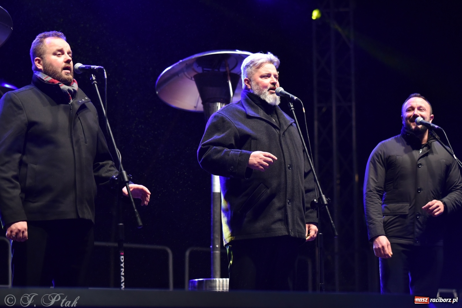 Zdjęcie w galerii na portalu naszraciborz.pl: Górale i tenorzy - szósty dzień jarmarku przy słabej frekwencji wiadomości z regionu