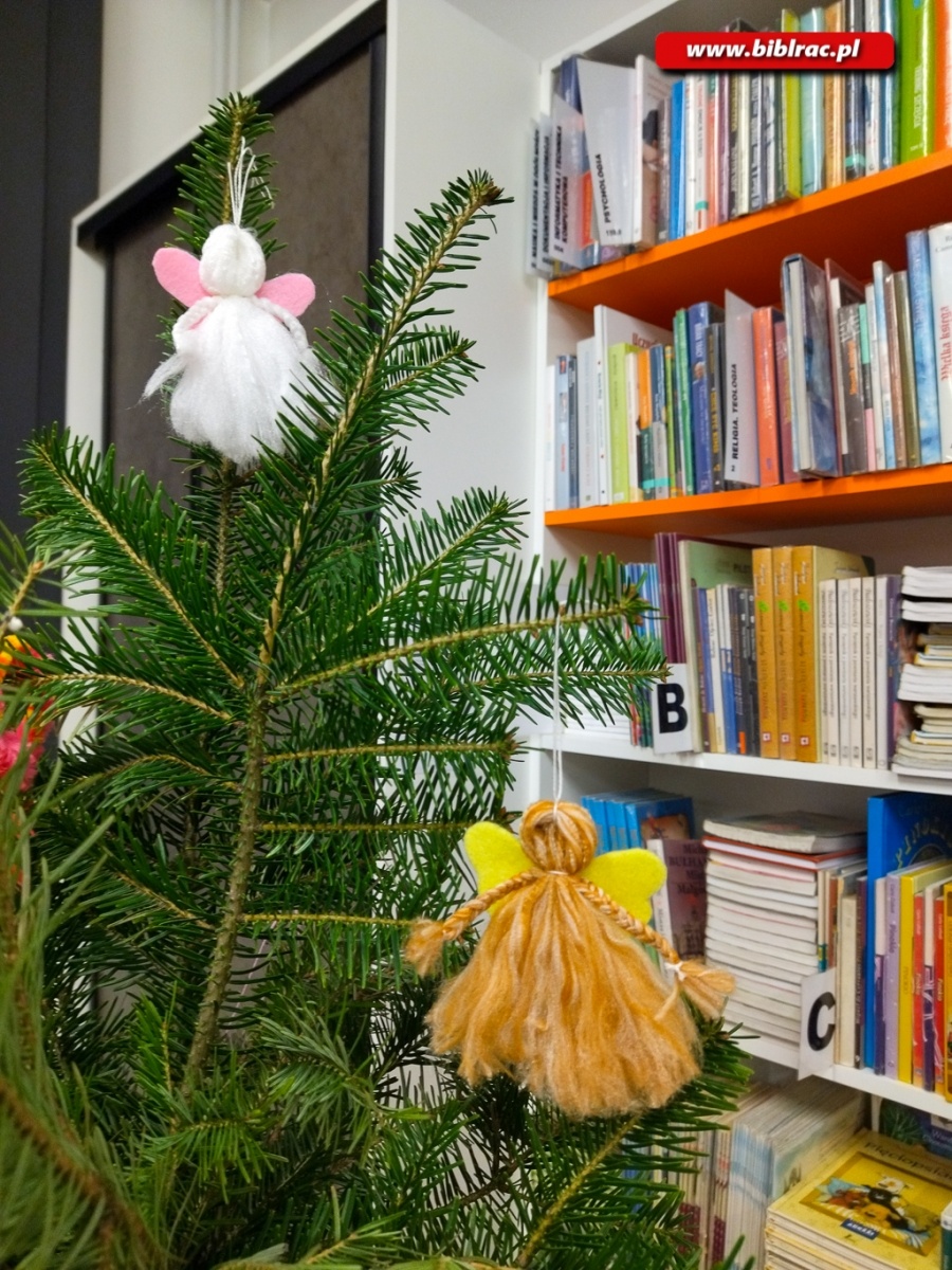 Zdjęcie w galerii na portalu naszraciborz.pl: Świąteczne warsztaty dla dzieci w bibliotece w Markowicach wiadomości z regionu