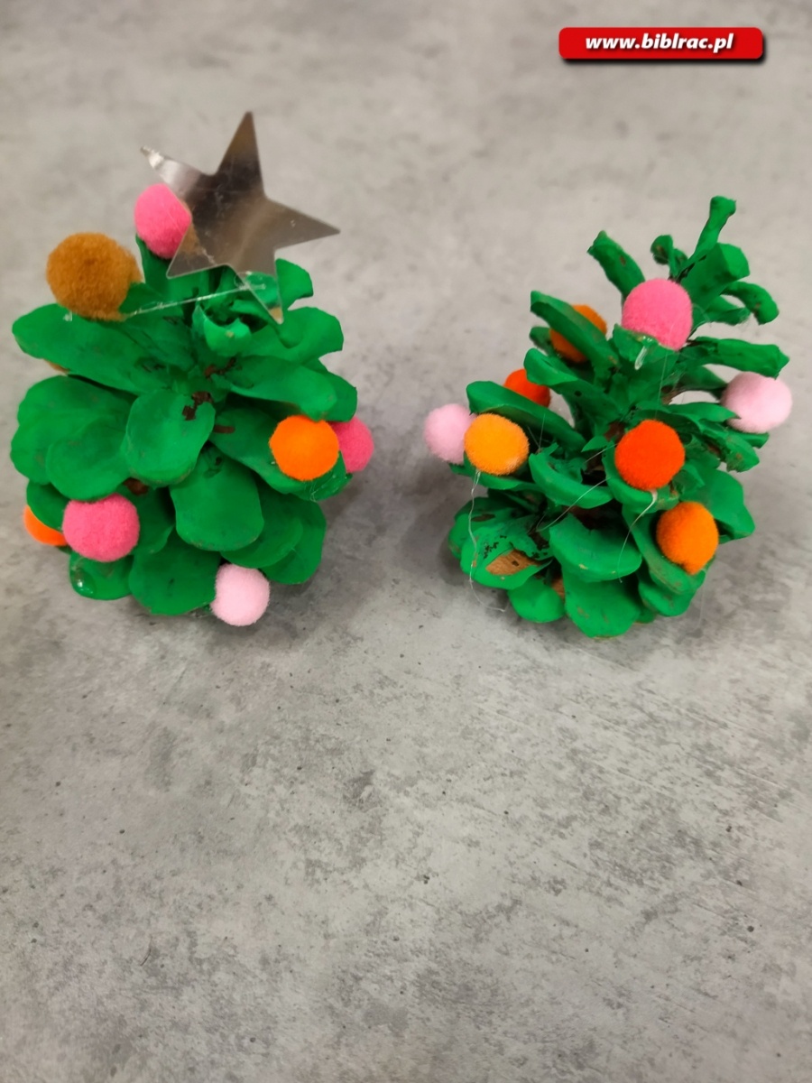 Zdjęcie w galerii na portalu naszraciborz.pl: Świąteczne warsztaty dla dzieci w bibliotece w Markowicach wiadomości z regionu