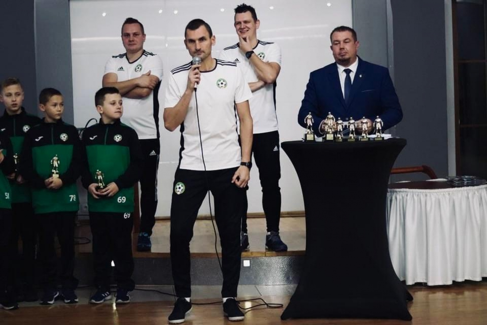 Zdjęcie w galerii na portalu naszraciborz.pl: Piłkarska gala w Tworkowie na podsumowanie rundy wiadomości z regionu