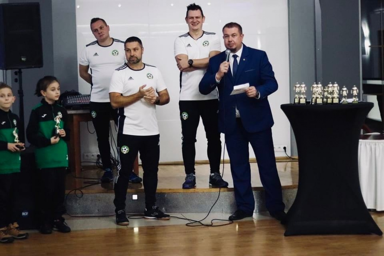 Zdjęcie w galerii na portalu naszraciborz.pl: Piłkarska gala w Tworkowie na podsumowanie rundy wiadomości z regionu