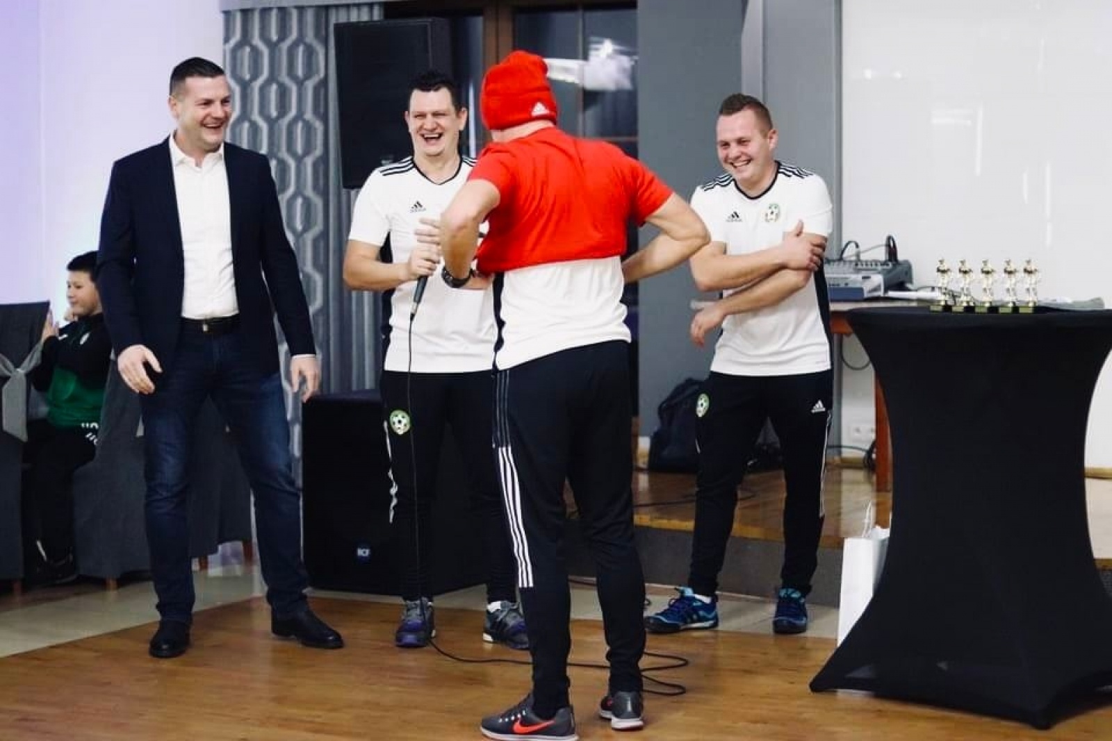 Zdjęcie w galerii na portalu naszraciborz.pl: Piłkarska gala w Tworkowie na podsumowanie rundy wiadomości z regionu