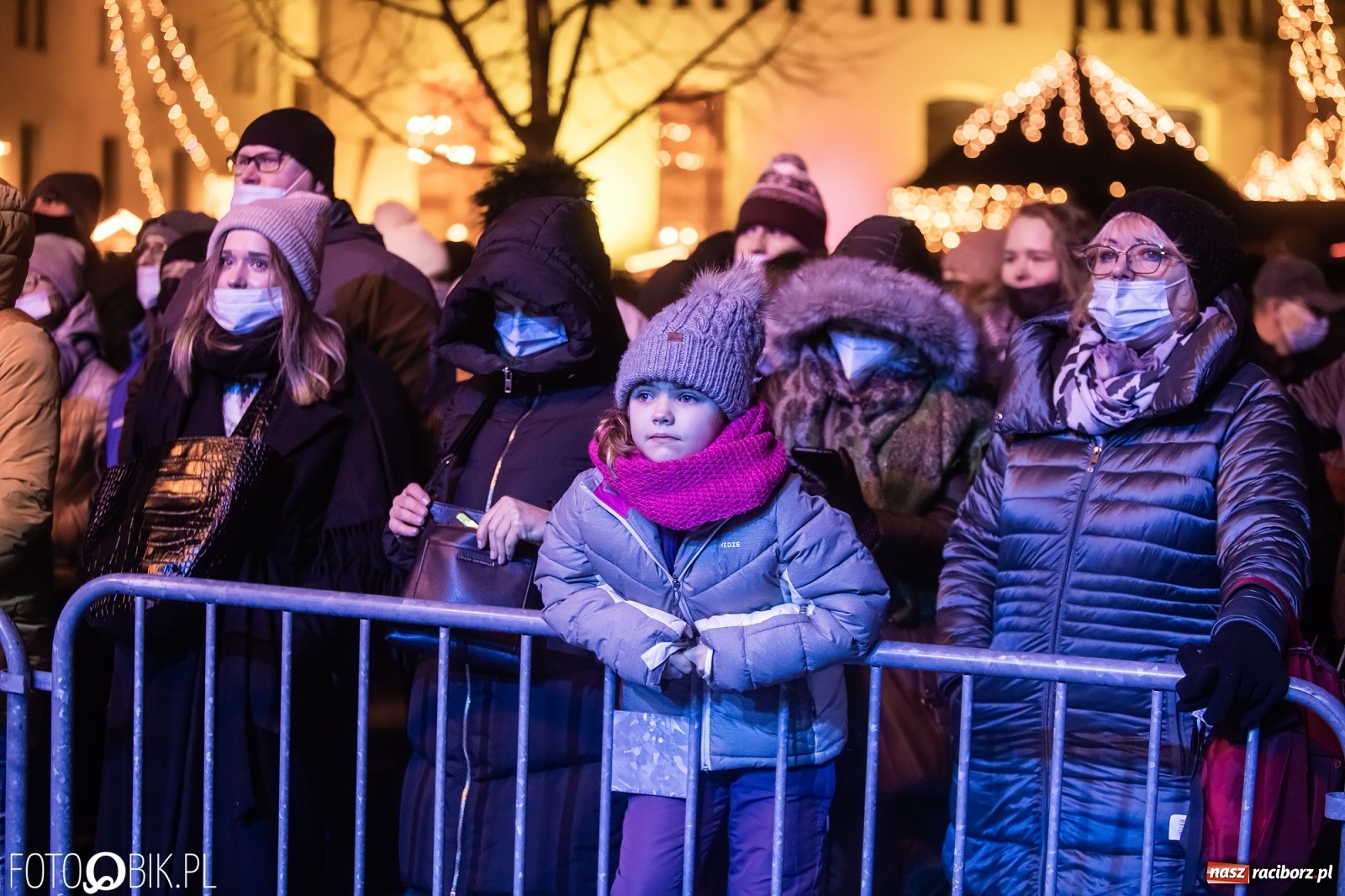 Zdjęcie w galerii na portalu naszraciborz.pl: Magiczny kolędowy wieczór na zamku z ZAKOPOWER [WIDEO] wiadomości z regionu