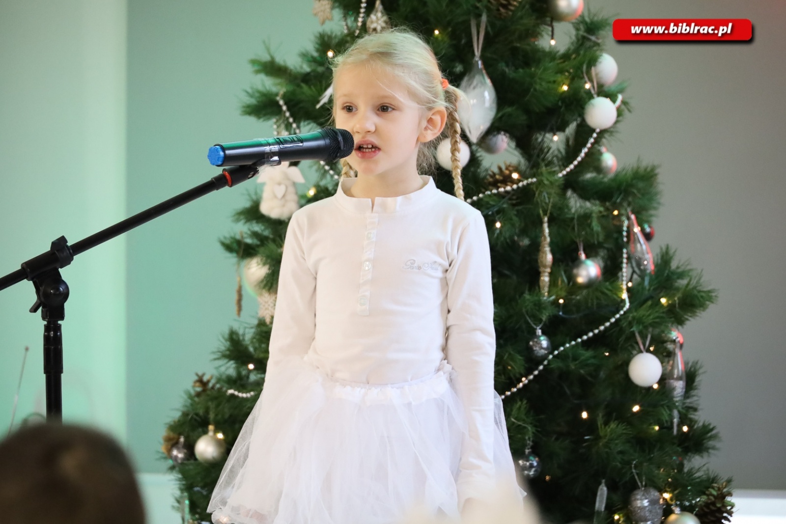 Zdjęcie w galerii na portalu naszraciborz.pl: W bibliotece odbył się XX Międzyprzedszkolny Przegląd Kolęd wiadomości z regionu