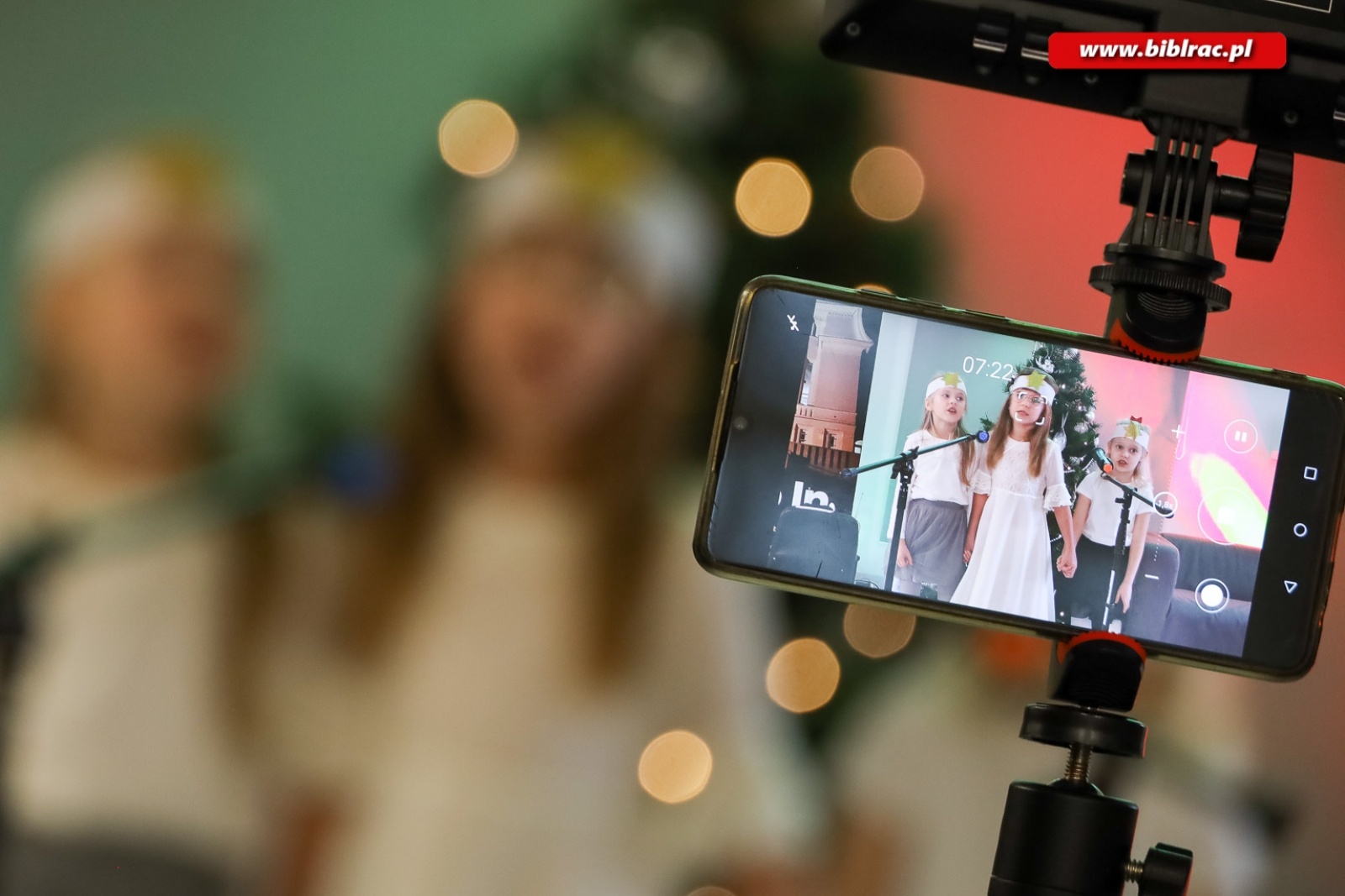 Zdjęcie w galerii na portalu naszraciborz.pl: W bibliotece odbył się XX Międzyprzedszkolny Przegląd Kolęd wiadomości z regionu