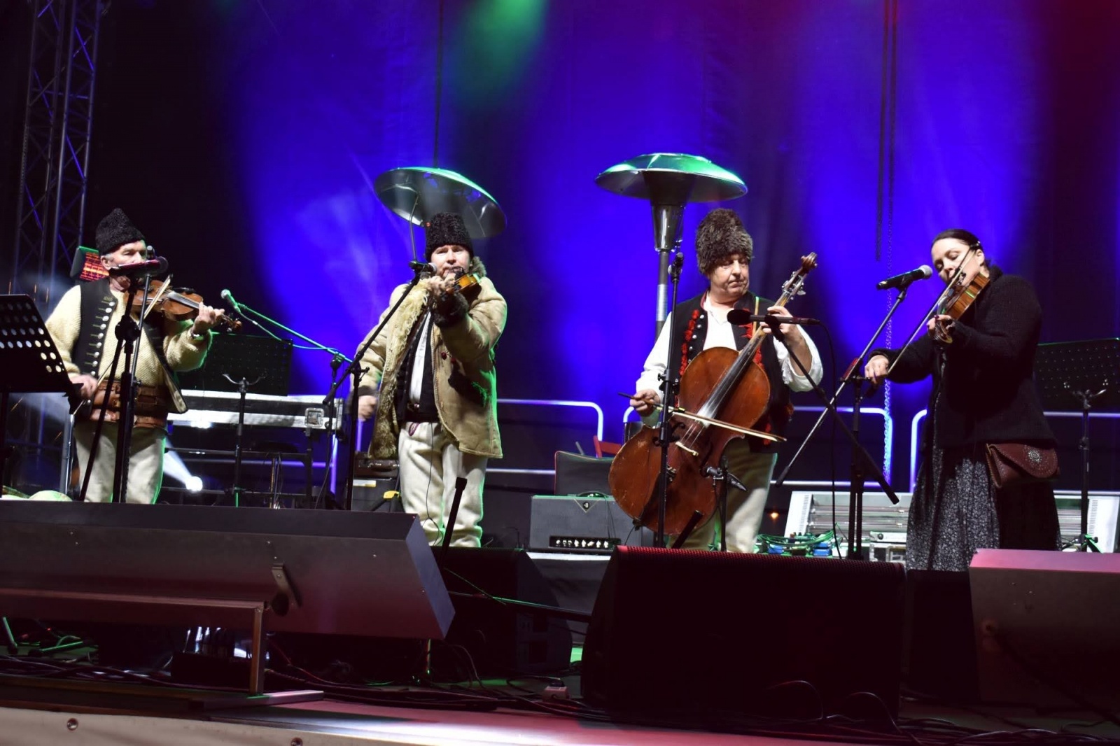 Zdjęcie w galerii na portalu naszraciborz.pl: Zamkowy jarmark dzień siódmy - migawki wiadomości z regionu